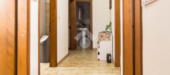 6 bedrooms Villa in Correggio, Italy No. 79345 16