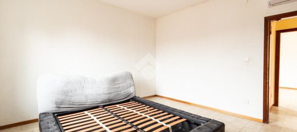 6 bedrooms Villa in Correggio, Italy No. 79345 29