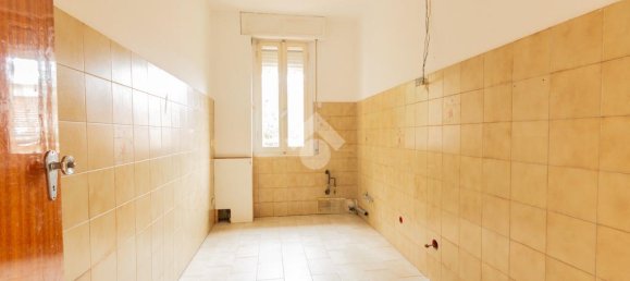 6 bedrooms Villa in Correggio, Italy No. 79345 31