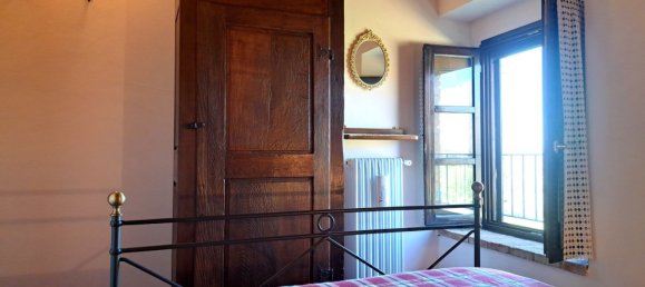 3-salle Appartement à Cinigiano, Italy No. 50894 16