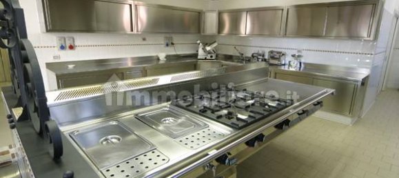 2 rooms Commercial property in Lucca, Italy No. 62728 8