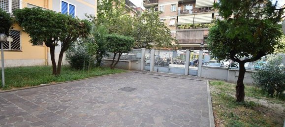 1 bedroom Apartment in Rome, Italy No. 311218 3
