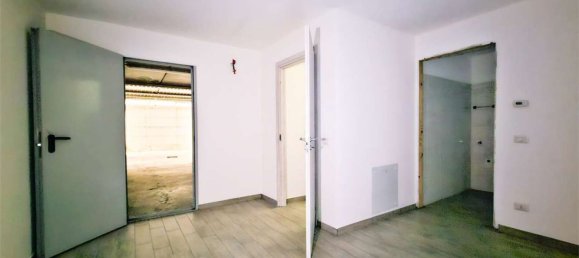 Дом с 4 спальнями в Моццате, Италия № 361925 32