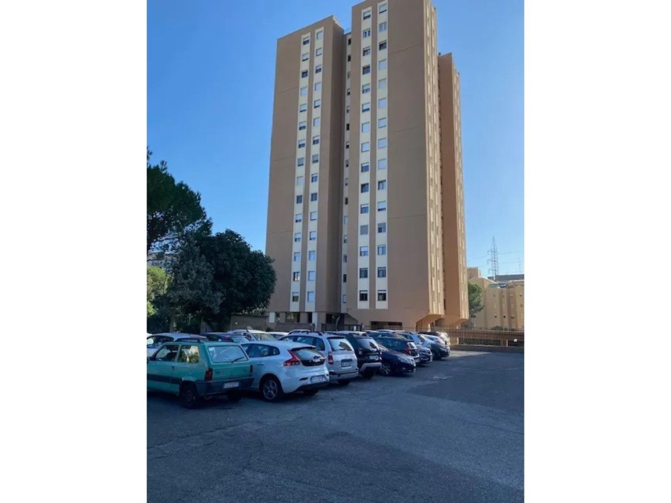 Apartamento de 4 habitaciónes en Rome, Italy No. 44159