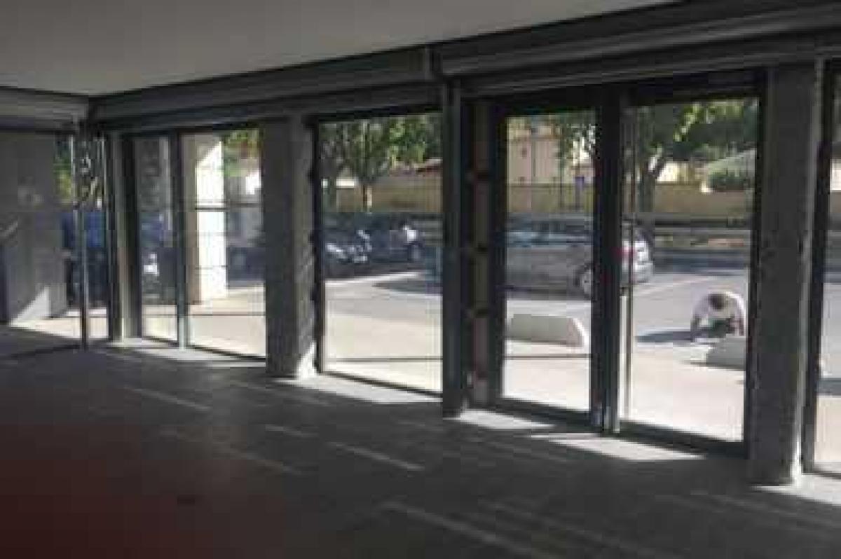 Büro in Le Tholonet, France 140m², Nr. 18545