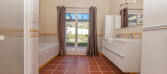 Дом с 6 спальнями в Малага, Испания № 183453 14