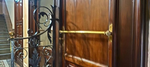 4 bedrooms Apartment in Milan, Italy No. 373156 12