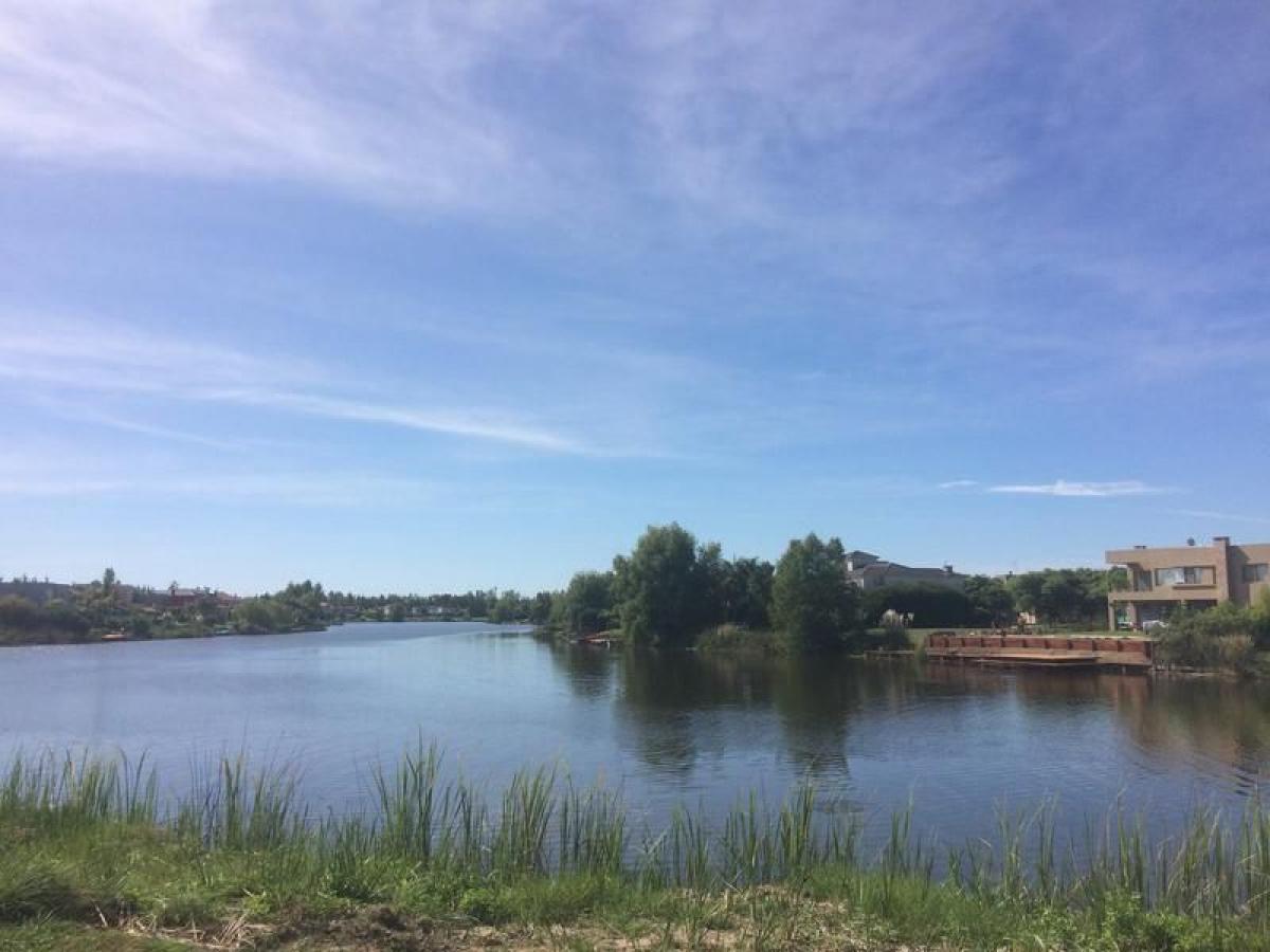  Land in Tigre, Argentina No. 116037