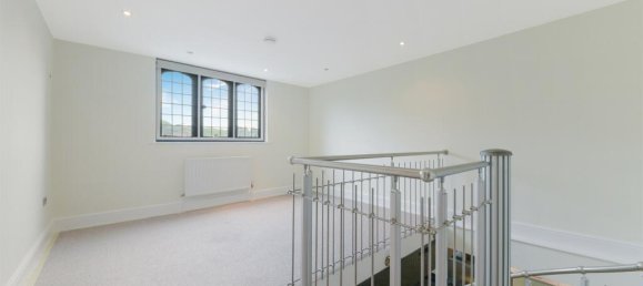 2 bedrooms Apartment in Epsom, United Kingdom No. 9706 2