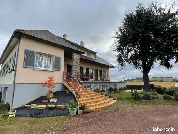5 bedrooms Villa in Sarthe, France No. 314671