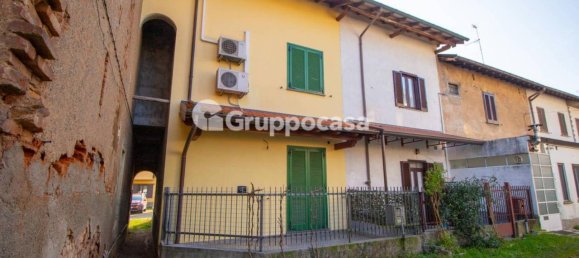 3 rooms House in Bernate Ticino, Italy No. 33676 31