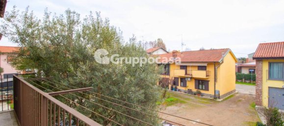 3 rooms House in Bernate Ticino, Italy No. 33676 23