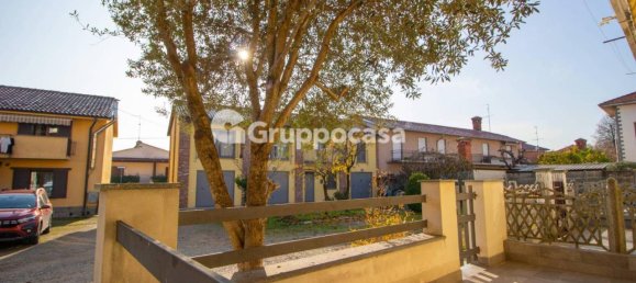 3 rooms House in Bernate Ticino, Italy No. 33676 3