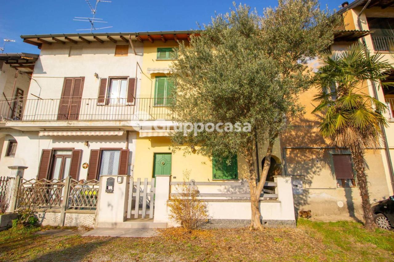 3 rooms House in Bernate Ticino, Italy No. 33676