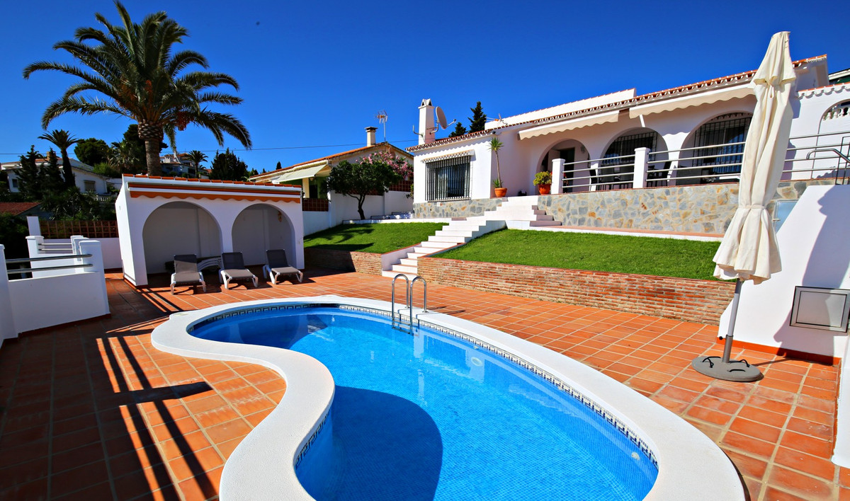 3 bedrooms House in Caleta de Velez, Spain No. 58825
