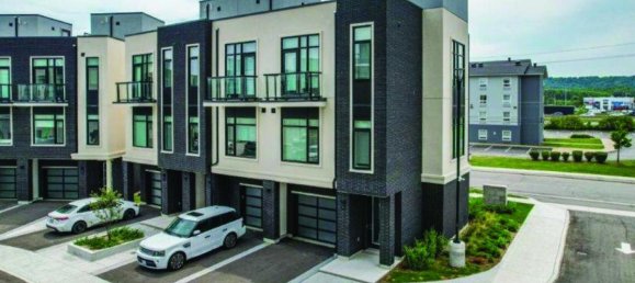 3 Schlafzimmer Haus in Grimsby, Canada, Nr. 376 3