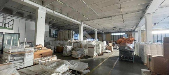 Entrepôt à Chiuduno, Italy 2550m² No. 349474 4
