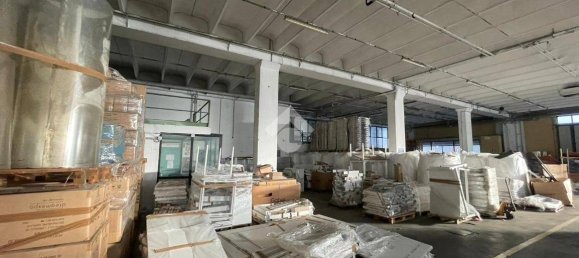 Entrepôt à Chiuduno, Italy 2550m² No. 349474 7