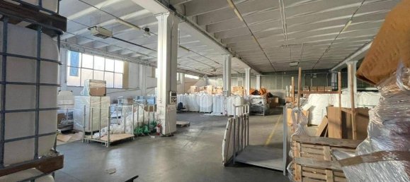 Entrepôt à Chiuduno, Italy 2550m² No. 349474 2