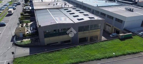 Entrepôt à Chiuduno, Italy 2550m² No. 349474 24