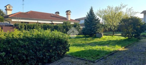 3 rooms House in Cervarese Santa Croce, Italy No. 24509 22