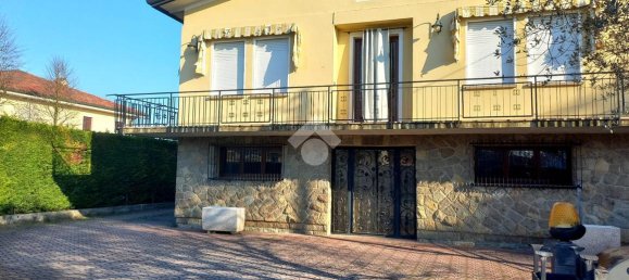 3 rooms House in Cervarese Santa Croce, Italy No. 24509 13