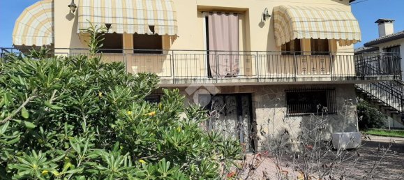 3 rooms House in Cervarese Santa Croce, Italy No. 24509 26