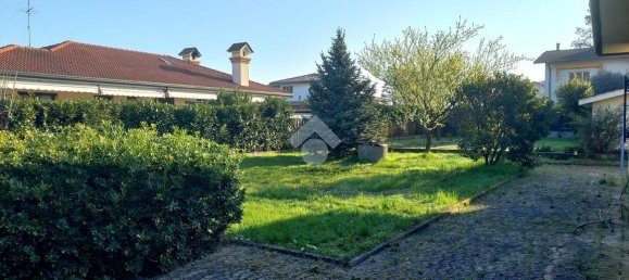3 rooms House in Cervarese Santa Croce, Italy No. 24509 14