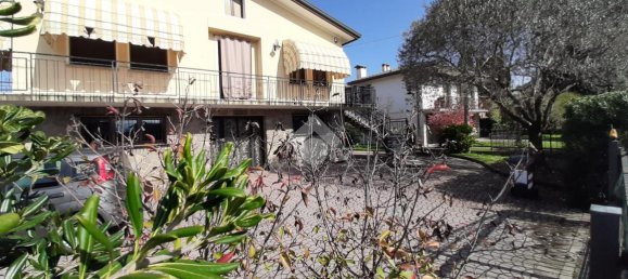 3 rooms House in Cervarese Santa Croce, Italy No. 24509 27