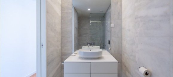 Ático de 2 dormitorios en Lisbon, Portugal No. 110699 17