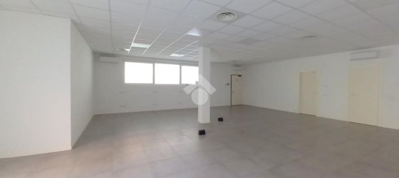 Bureau à Brescia, Italy 130m² No. 213393 12