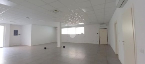 Bureau à Brescia, Italy 130m² No. 213393 8