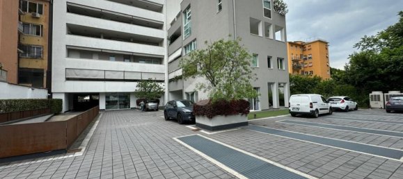 Bureau à Brescia, Italy 130m² No. 213393 14