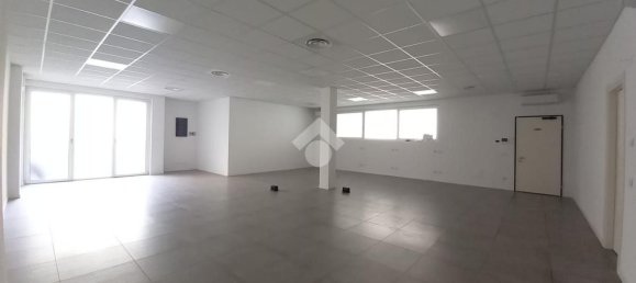 Bureau à Brescia, Italy 130m² No. 213393 7