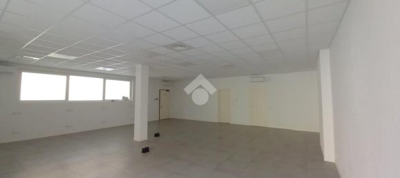 Bureau à Brescia, Italy 130m² No. 213393 6
