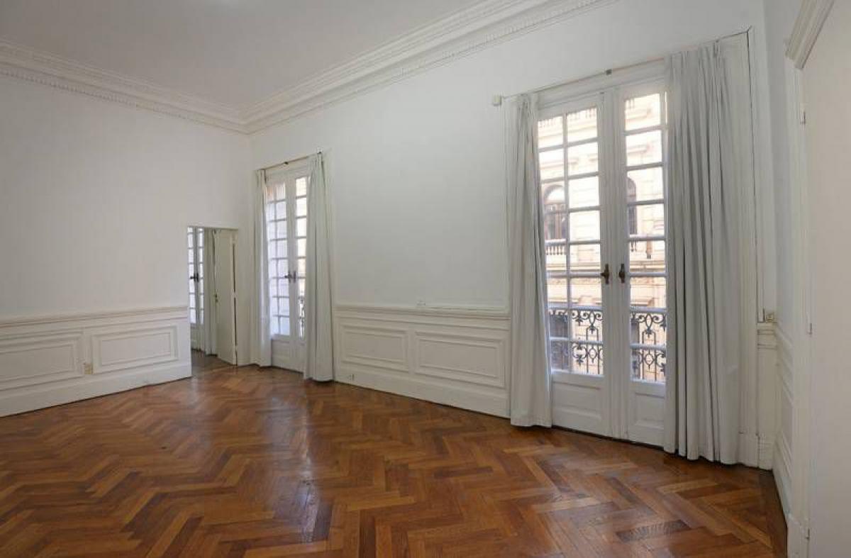 381m² Office in Buenos Aires, Argentina No. 106620