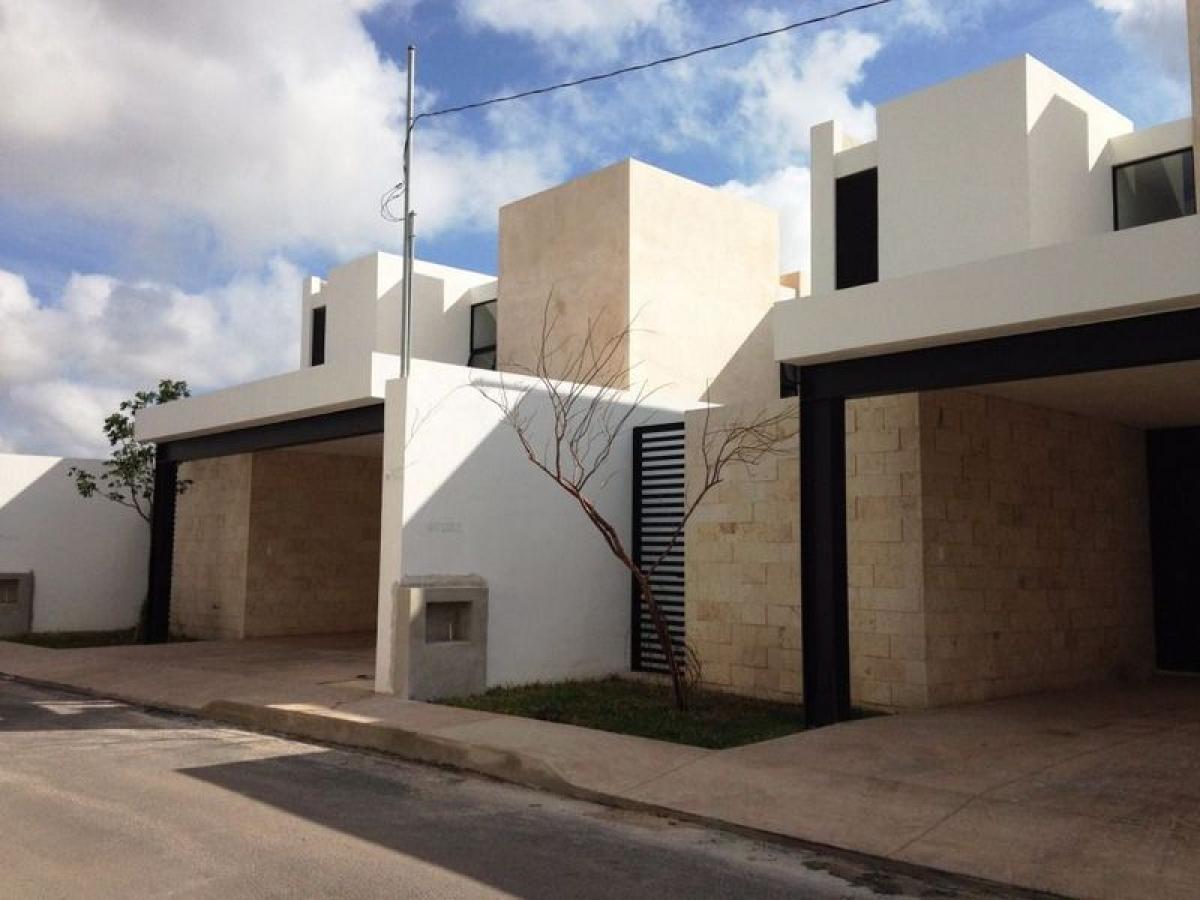 3 bedrooms House in Yucatan, Mexico No. 165161