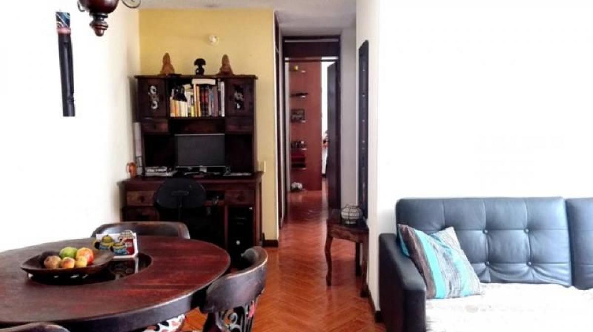 3 bedrooms House in Bogota, Colombia No. 13075