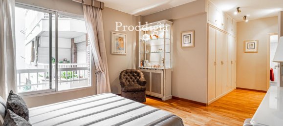 4 bedrooms Apartment in Barcelona, Spain No. 179779 17