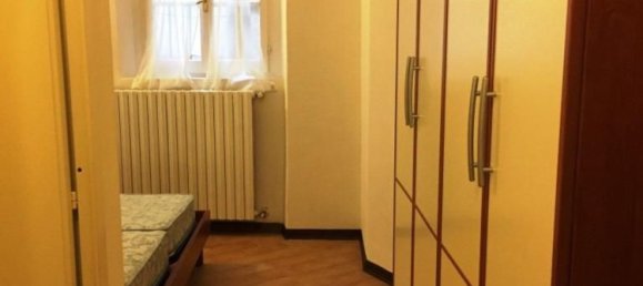 2 rooms Apartment in Parma, Italy No. 100632 4