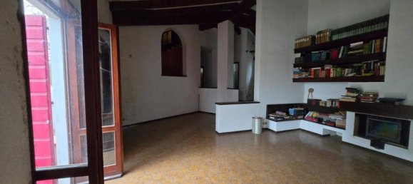 12 rooms Villa in San Benedetto Po, Italy No. 40107 3