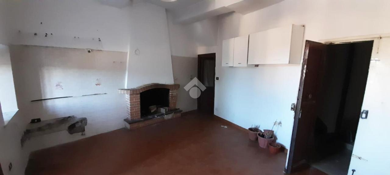 Квартира с 4 комнатами в Алатри, Италия № 155644