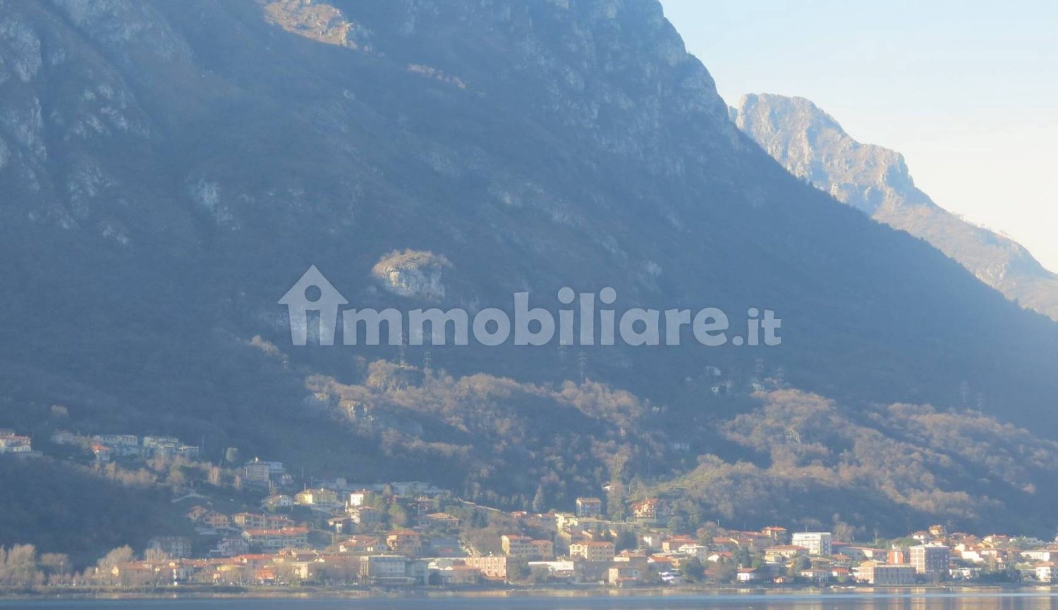  قطعة أرض في Garlate, Italy 1100متر مربع رقم 355213