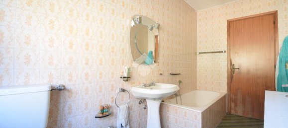 5 rooms Apartment in Chatillon, Italy No. 151262 24