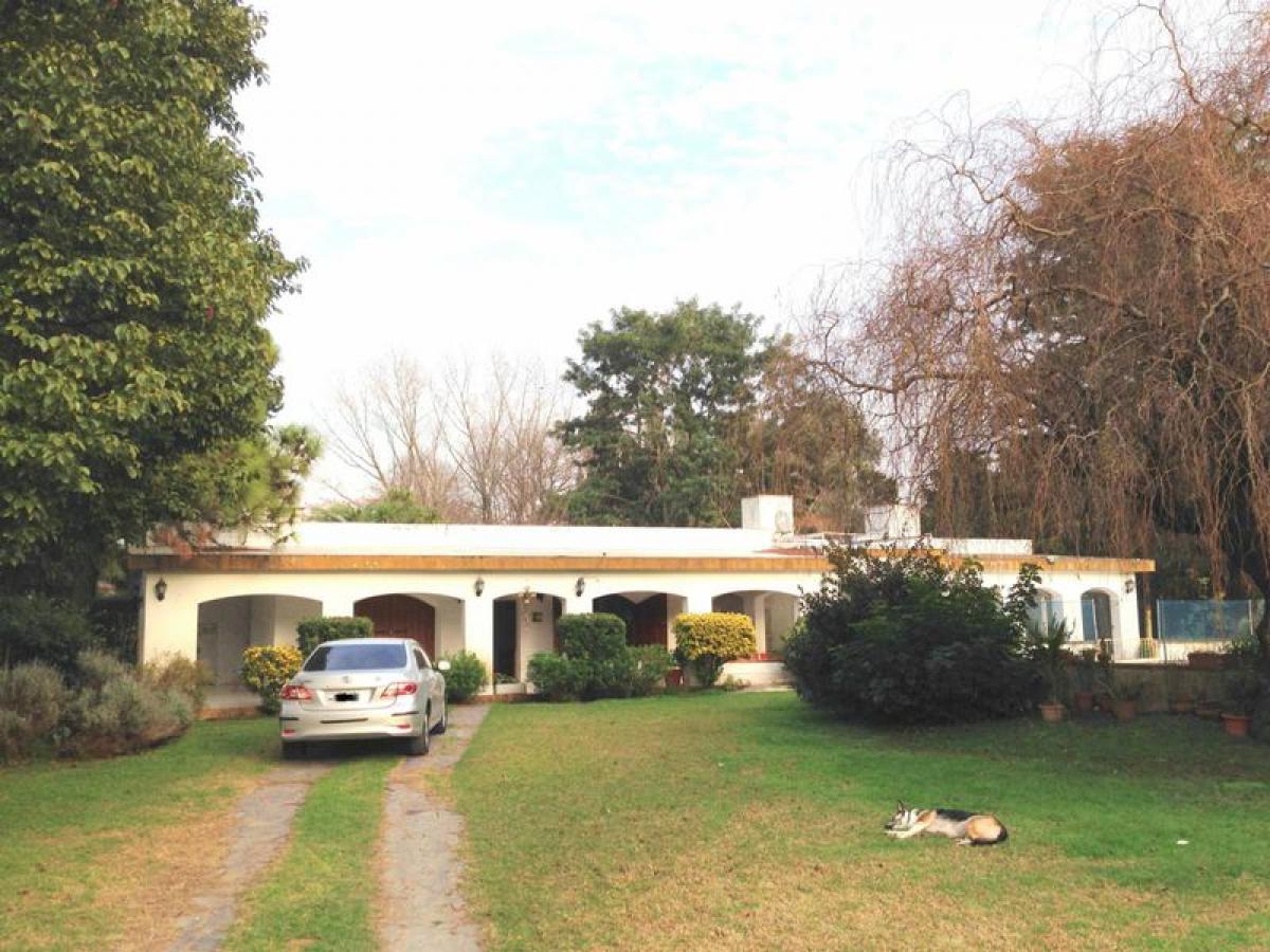 2 bedrooms House in Moreno, Argentina No. 16535