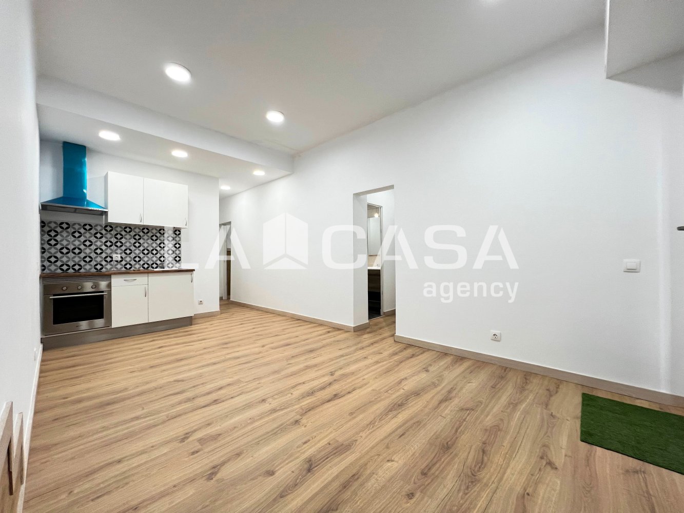 Propriété commerciale à Badalona, Spain 44m² No. 135157