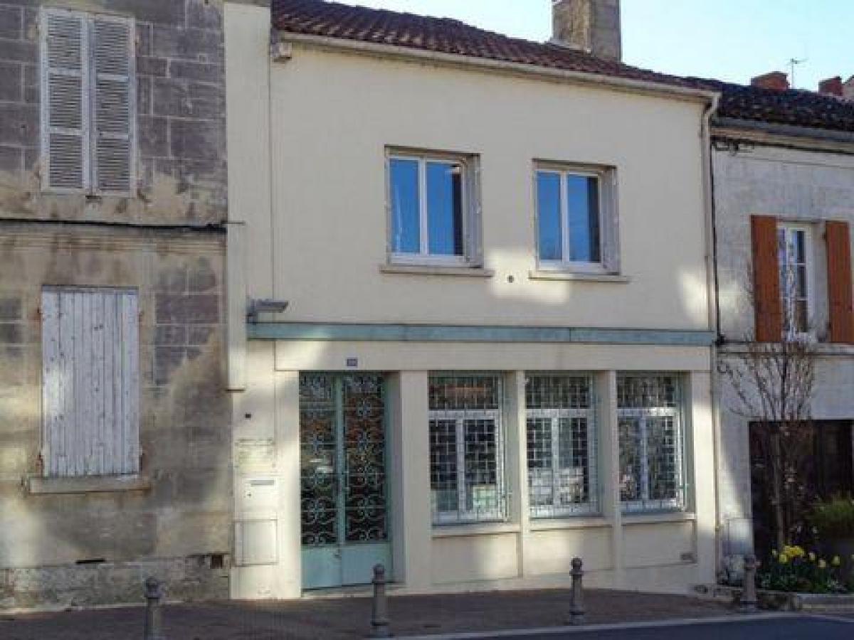 4 bedrooms House in Jarnac, France No. 32488