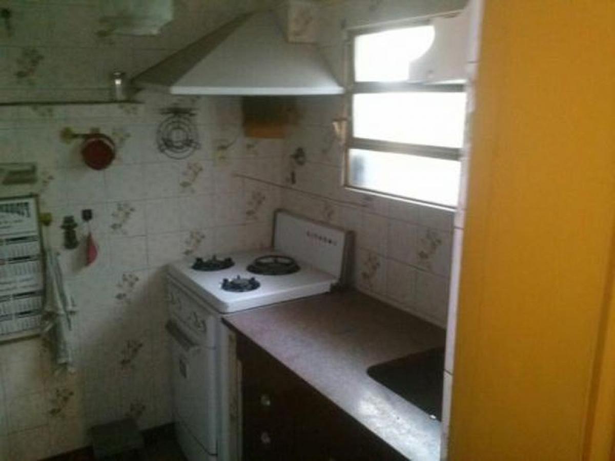 Studio in Bermudez, Argentina No. 21710