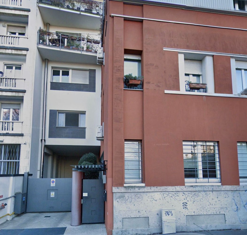 21m² Garage in Milan, Italy No. 244634