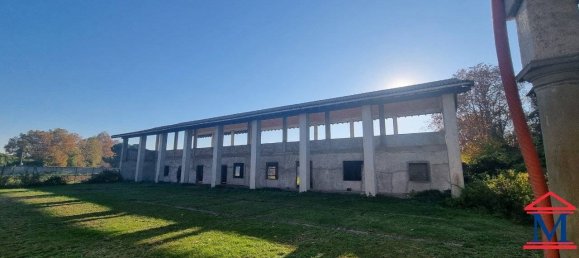 5 bedrooms House in Bergamo, Italy No. 58708 16